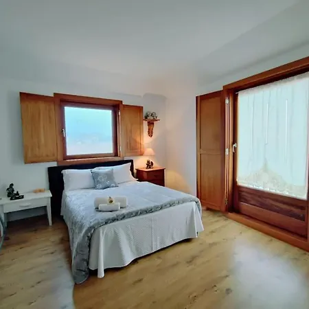 Casa Da Telhada Pequena Casa de Férias