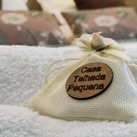 Casa Da Telhada Pequena *