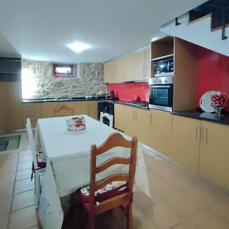 Prázdninový dům Casa Da Telhada Pequena Melgaço