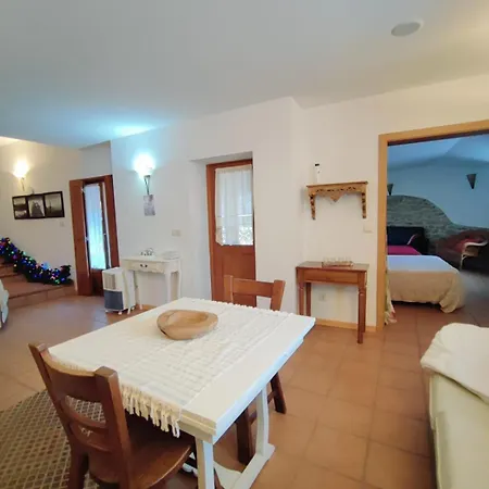 Casa Da Telhada Pequena *