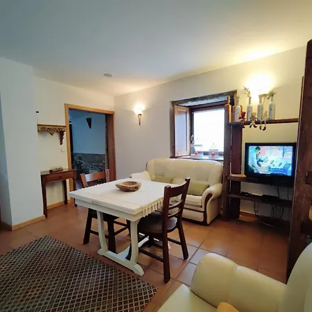 Prázdninový dům Casa Da Telhada Pequena *